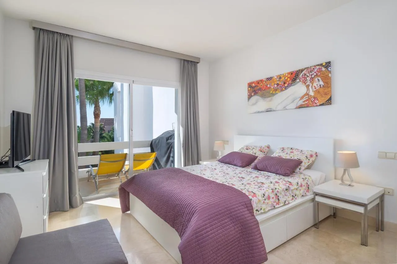 Seaview Flat Benahavis-Marbella Apartment Estepona